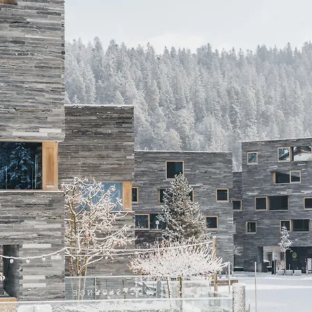 Rocksresort 4*